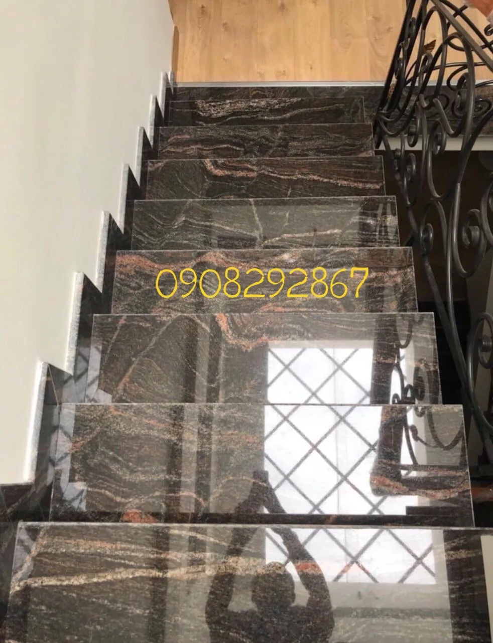 Đá Tím Sa Mạc